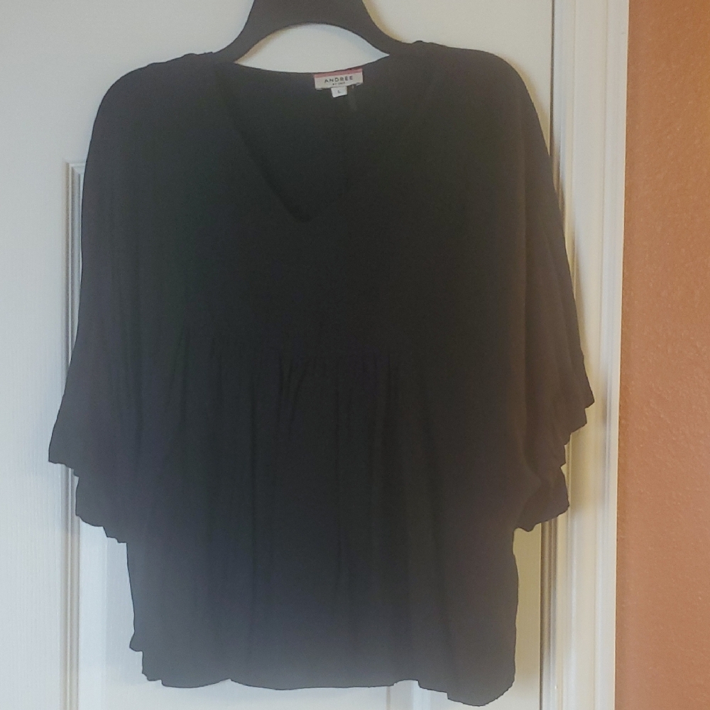 Andree By Unit Black Blouse Size LARGE